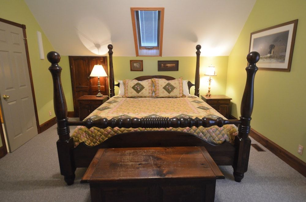 Magnolia North Bed and Breakfast 2