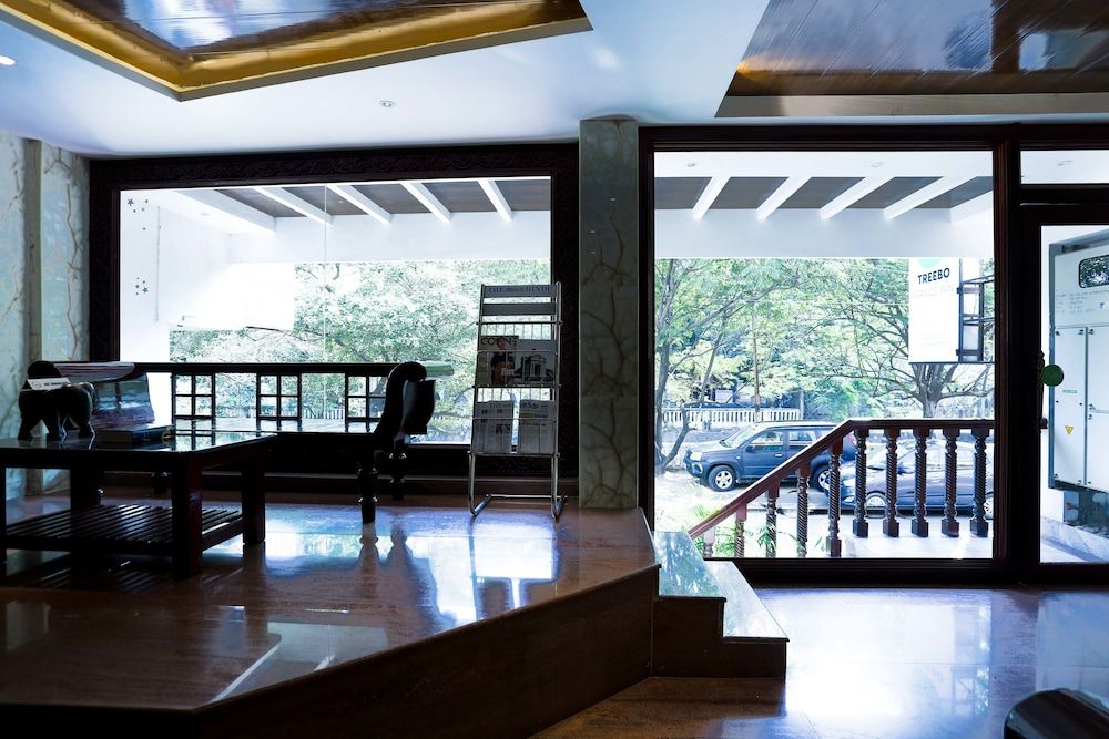 Treebo Trend Grace Inn White Town 2