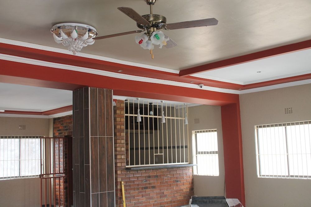 Miraton Guest Lodge 3