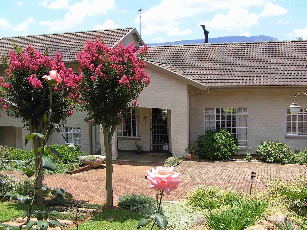 Hillwatering Country House