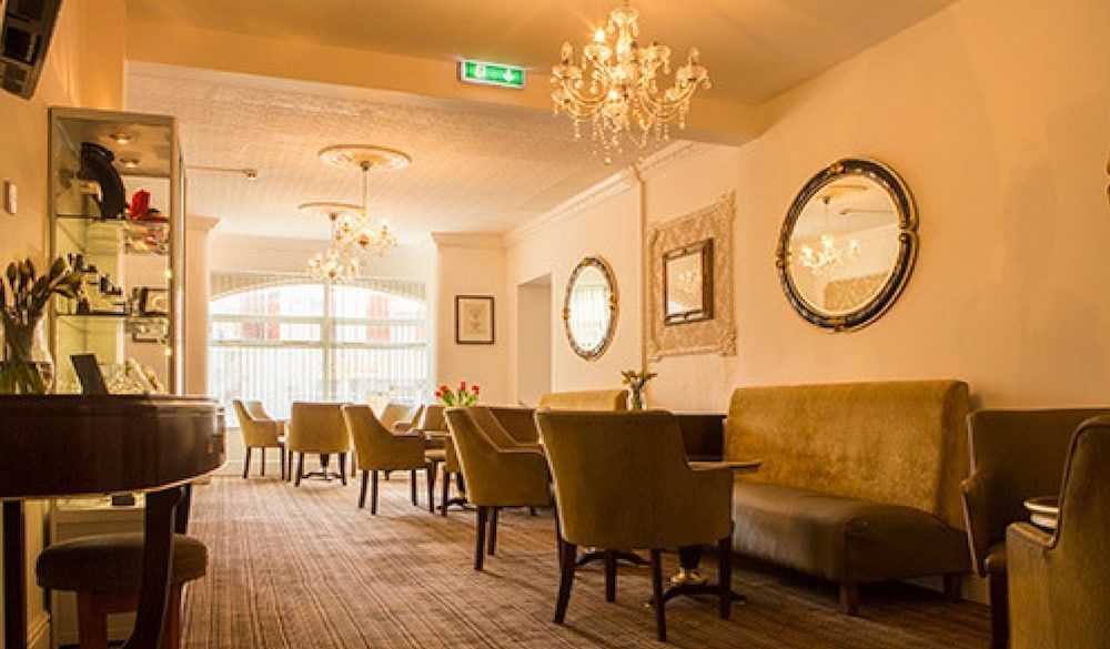 The Royal Alexandra Hotel 2 The Royal Alexandra Hotel 2