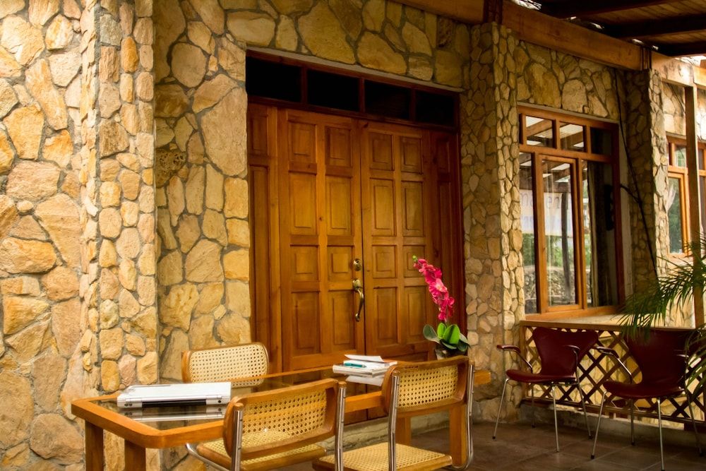 HOTEL CABAÑA DEL ARCO 2