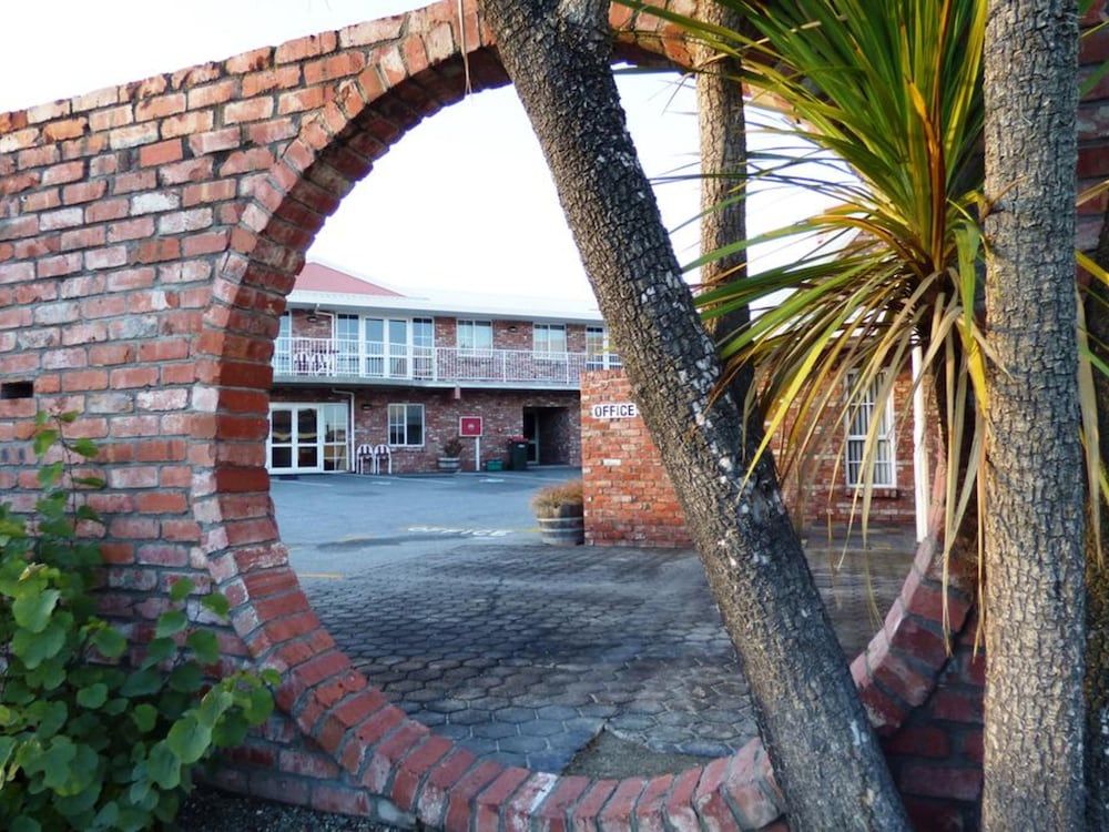 Alexandra Heights Motel 2