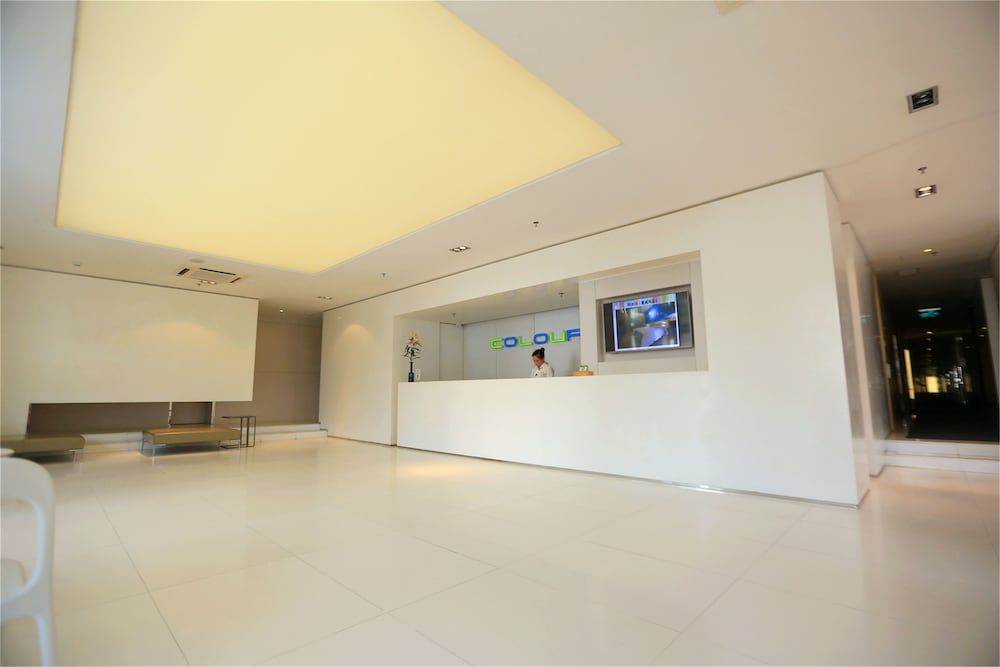 Colour Inn Shenzhen Dongmen Branch 3