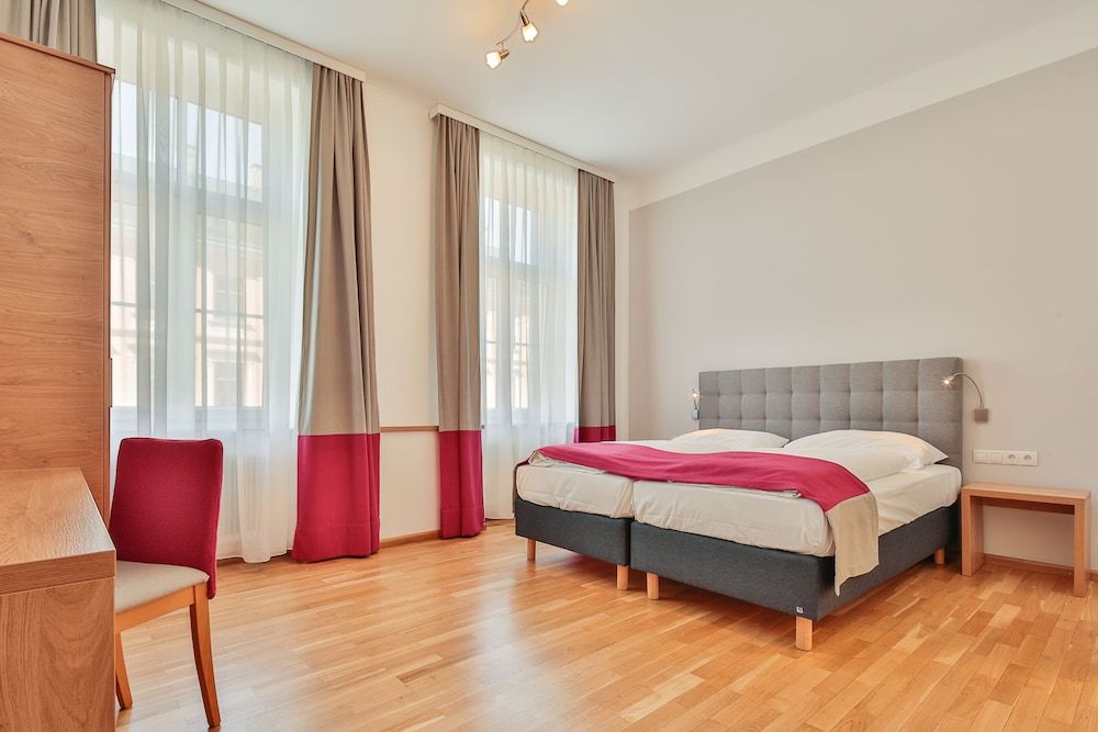 Hotel Unter den Linden Krems 1