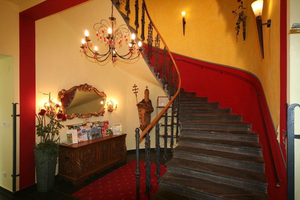 Hotel Unter den Linden Krems 2