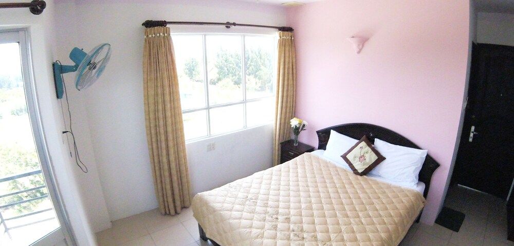 Quyet Thang Doc Let Hotel 2