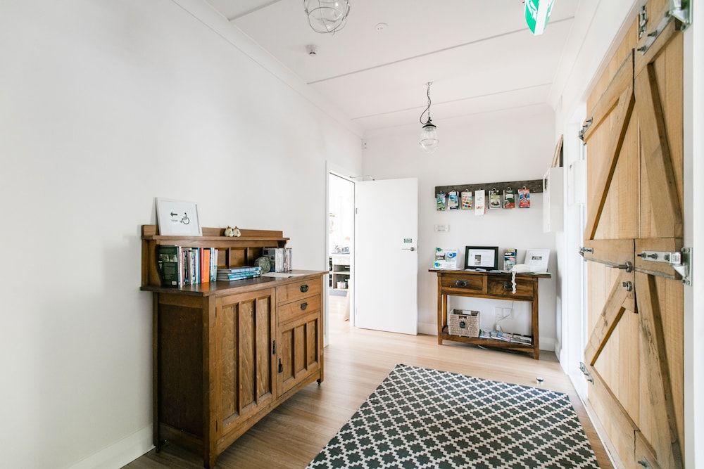 The Pear Orchard Lodge 2