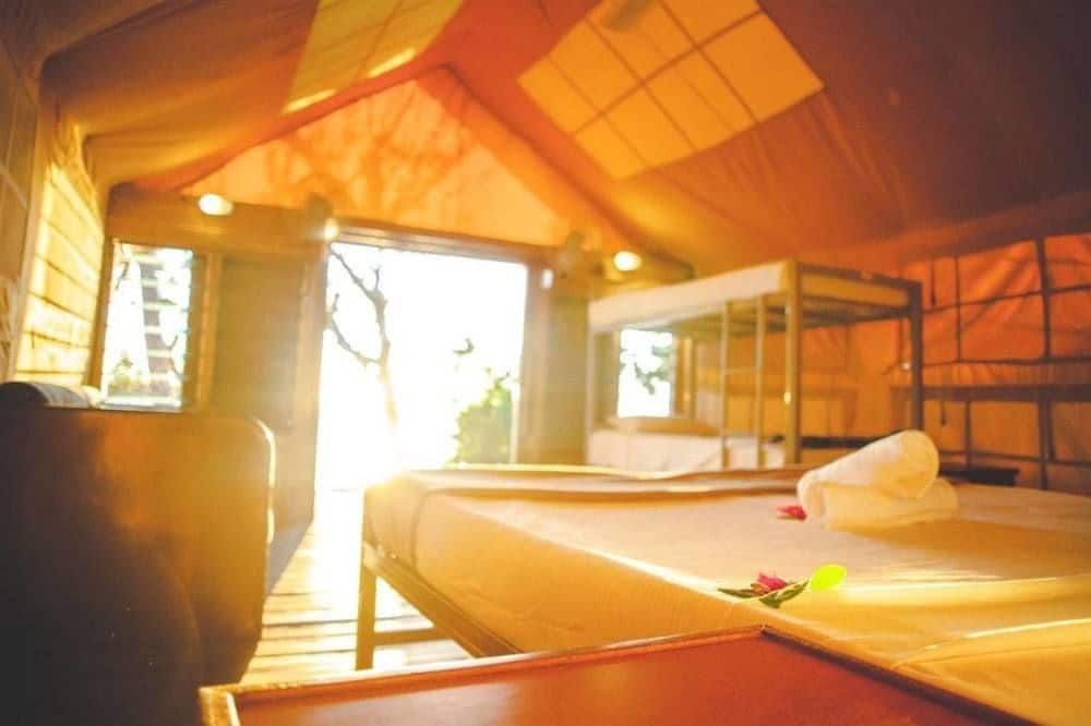 Barefoot Kuata Island Resort 3