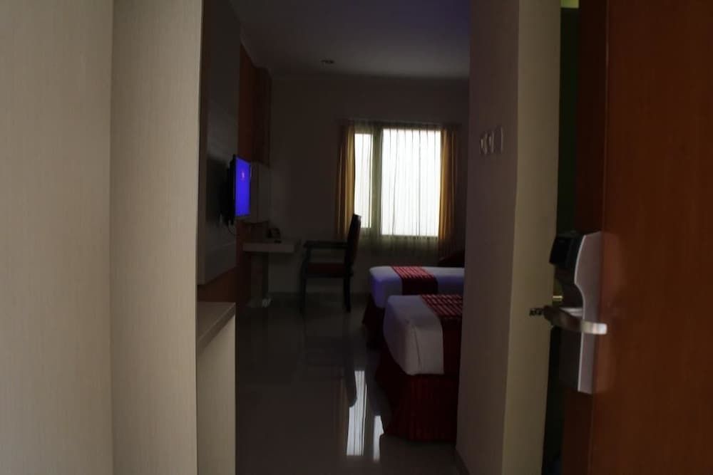 The Cherry Homes Hotel and Residence 3
