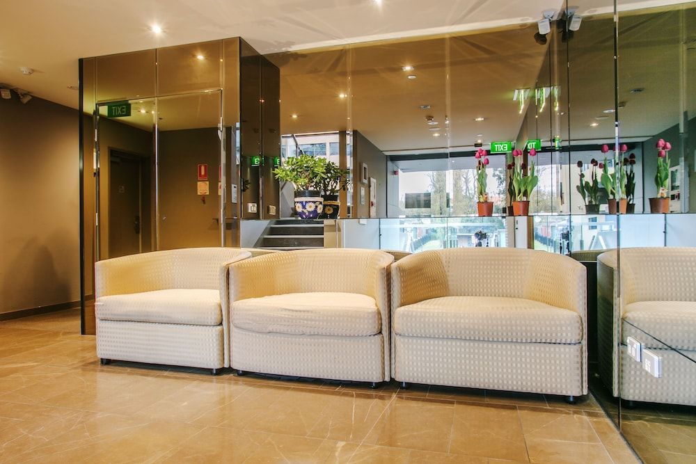 Comfy Kew Apartments 3