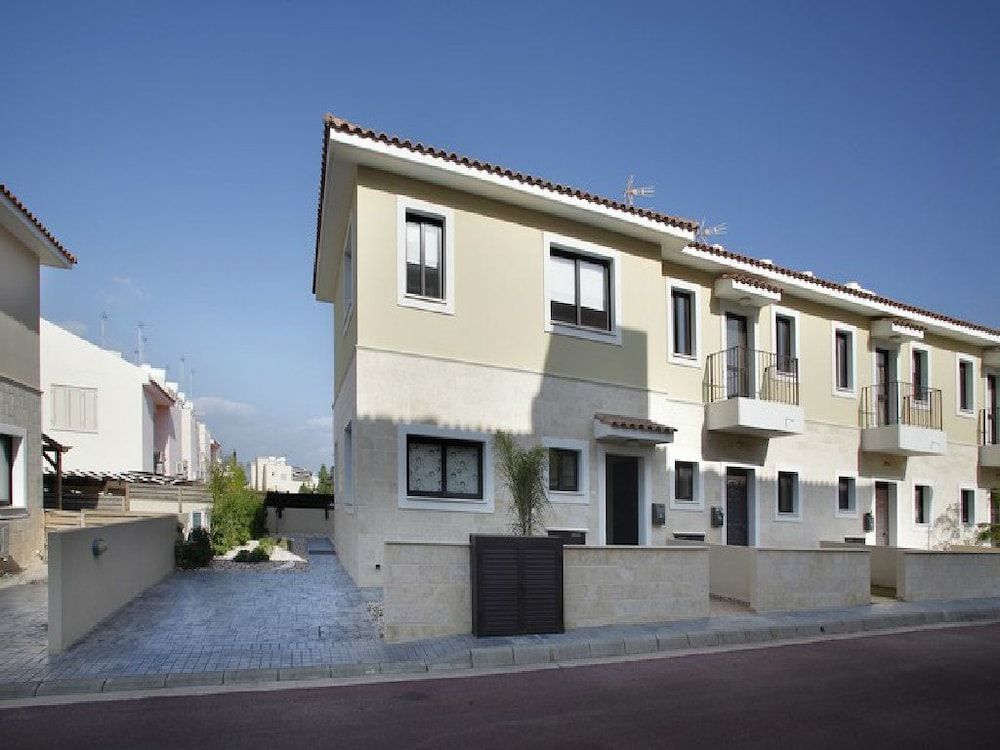 Valentina Townhouse 1