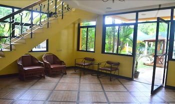 Marvin's Seaside Inn 2