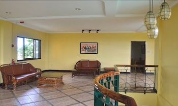 Marvin's Seaside Inn 3