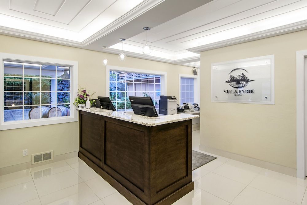 Villa Eyrie Resort 2