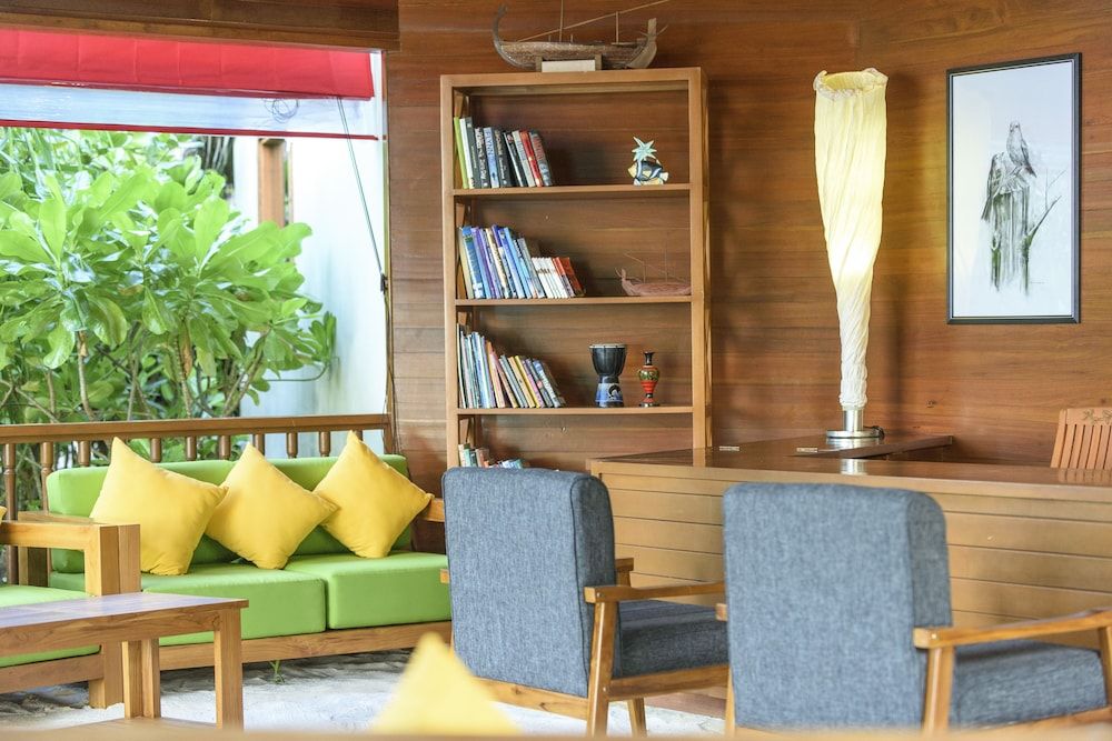 Dhigufaru Island Resort 3