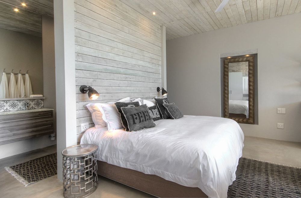 The House Quarters 2