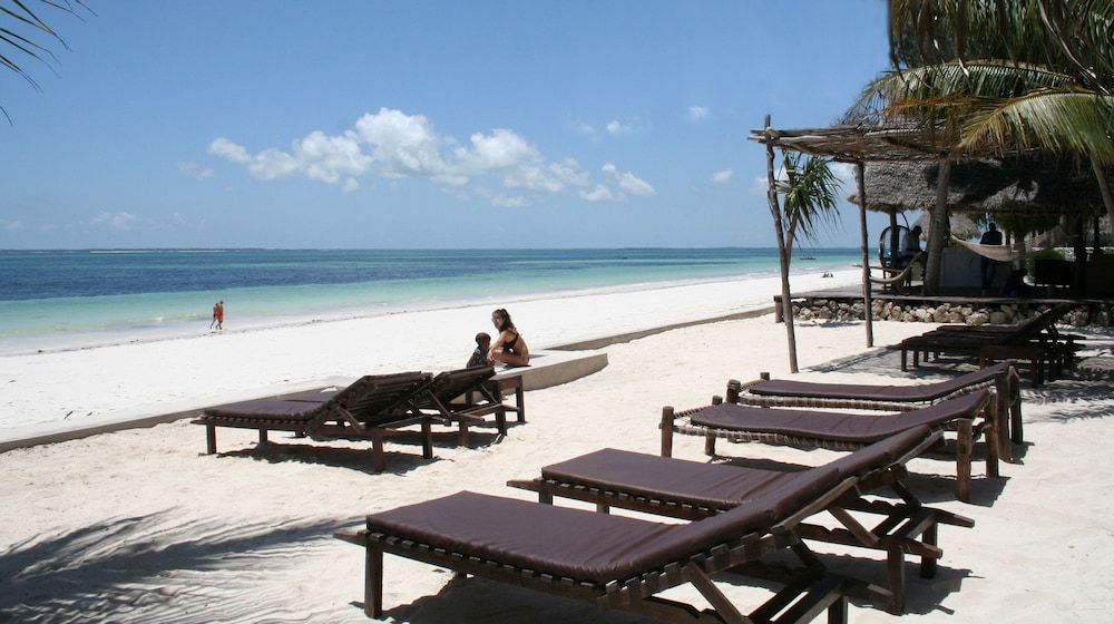 Moonshine Uroa Boutique Hotel