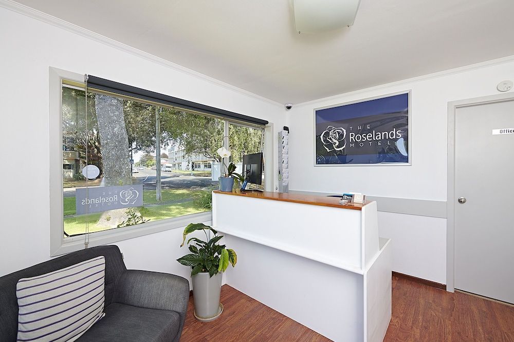 Roselands Motel 3