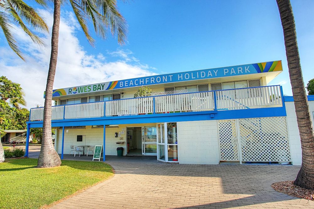 BIG4 Rowes Bay Beachfront Holiday Park 3