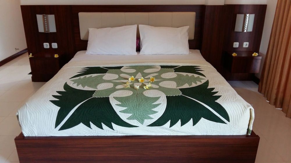Family Beach Hotel - kuta lombok 3