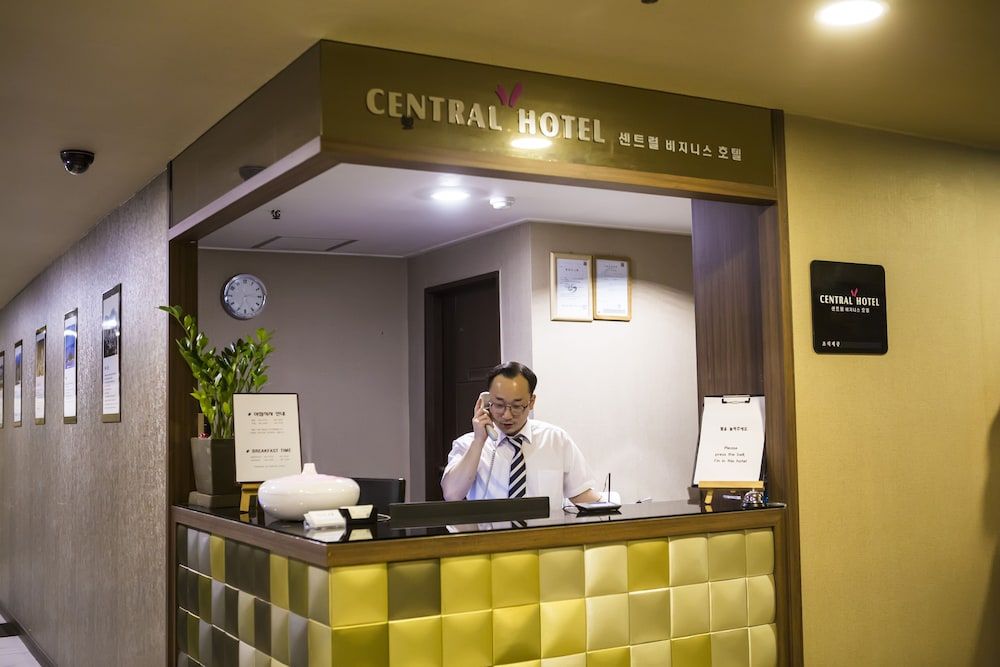Central Hotel 3