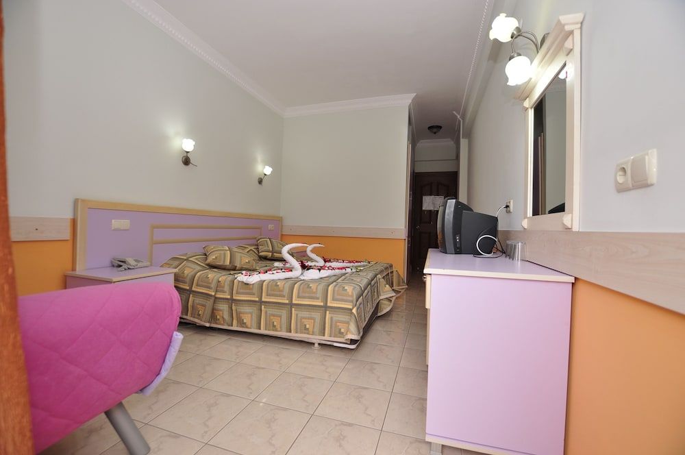 Majestic Hotel 2