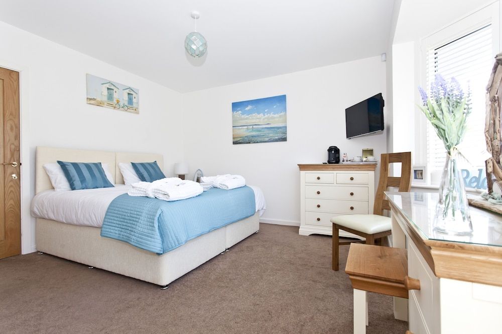 Avon Beach Bed and Breakfast 2