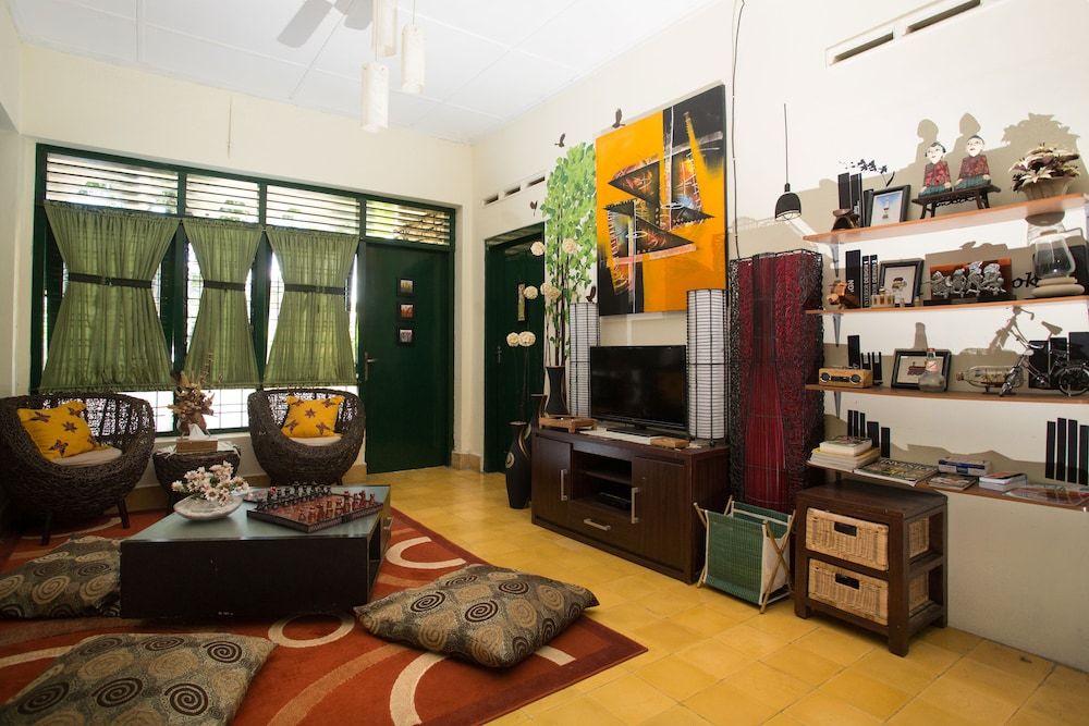 Mango Tree Dipudjo Homestay 3