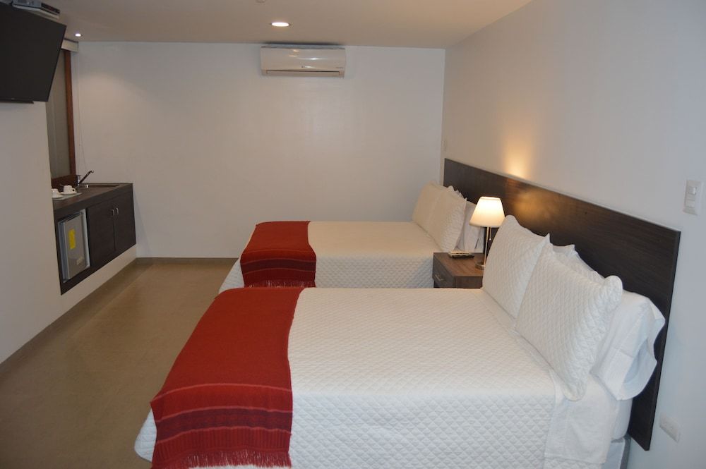 GALAPAGOS SUNSET HOTEL 2