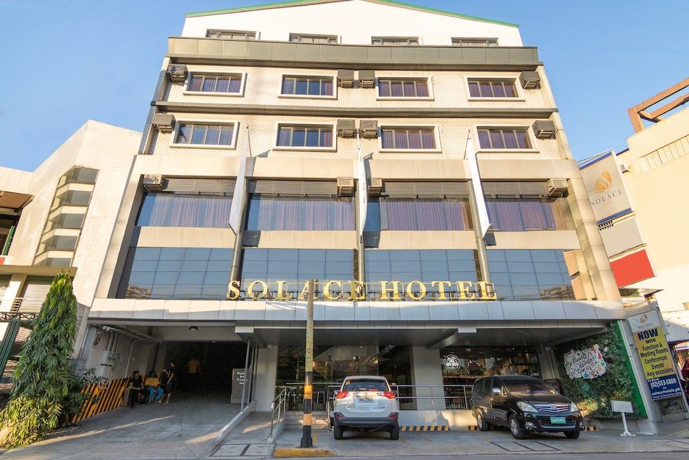 OYO 146 Solace Hotel 1
