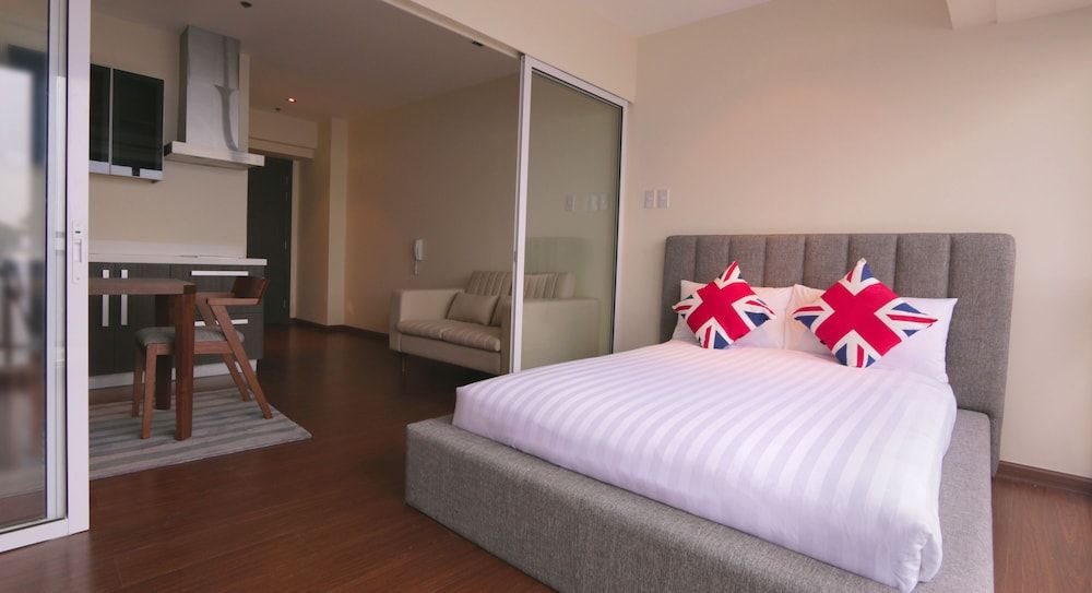 SIGLO SUITES @ The Knightsbridge Residences 3