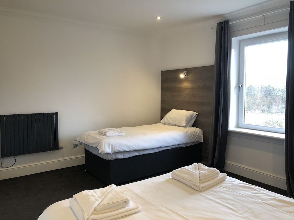 Glasgow Airport Apartments 3