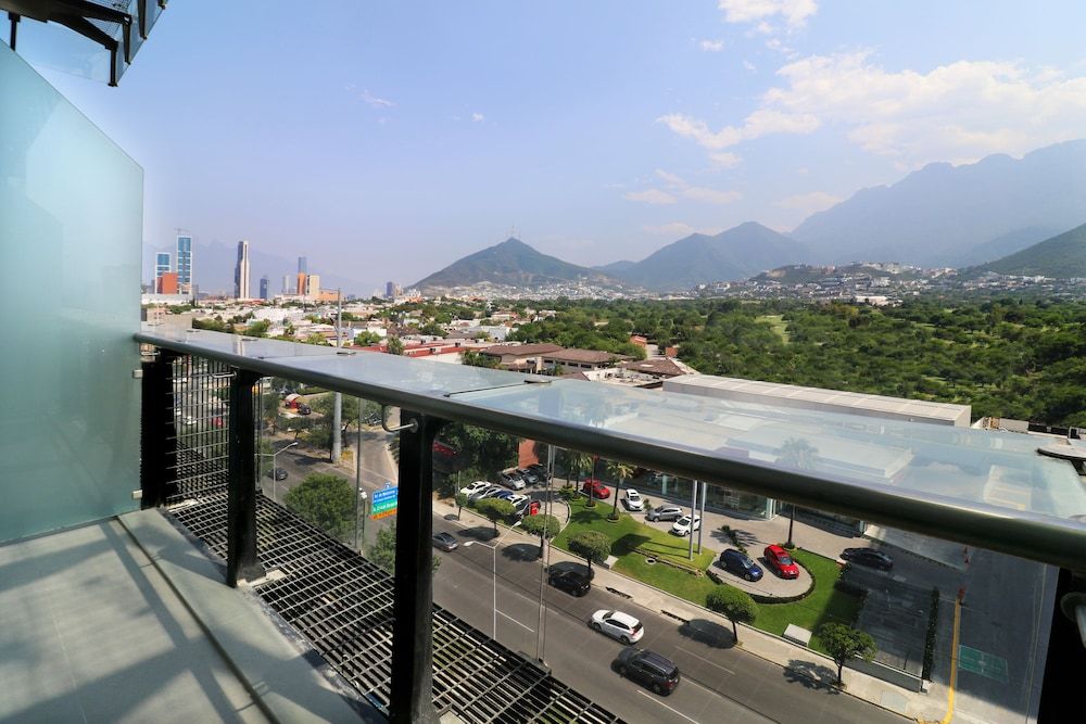 Holiday Inn Express & Suites Monterrey Valle 1 Holiday Inn Express & Suites Monterrey Valle 1