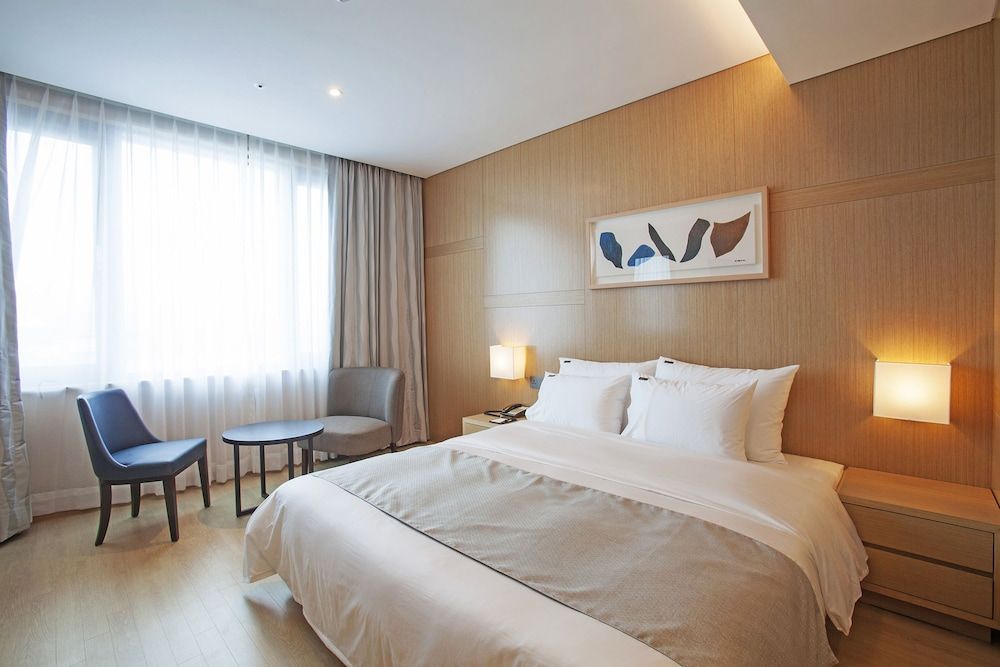 Hotel Lacky Gwangyang 3