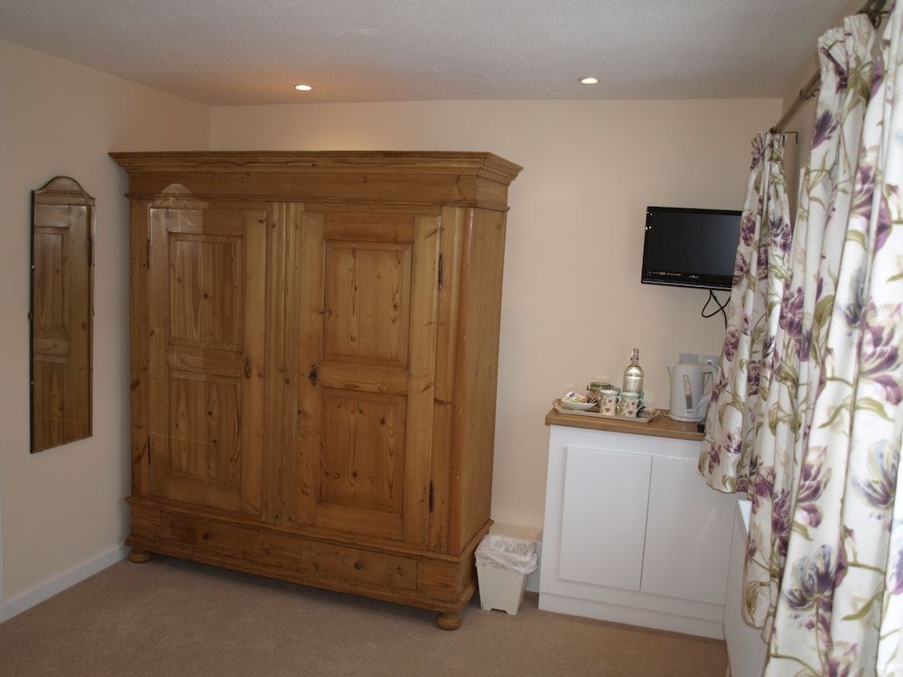 Cleaver Cottage Bed & Breakfast 3