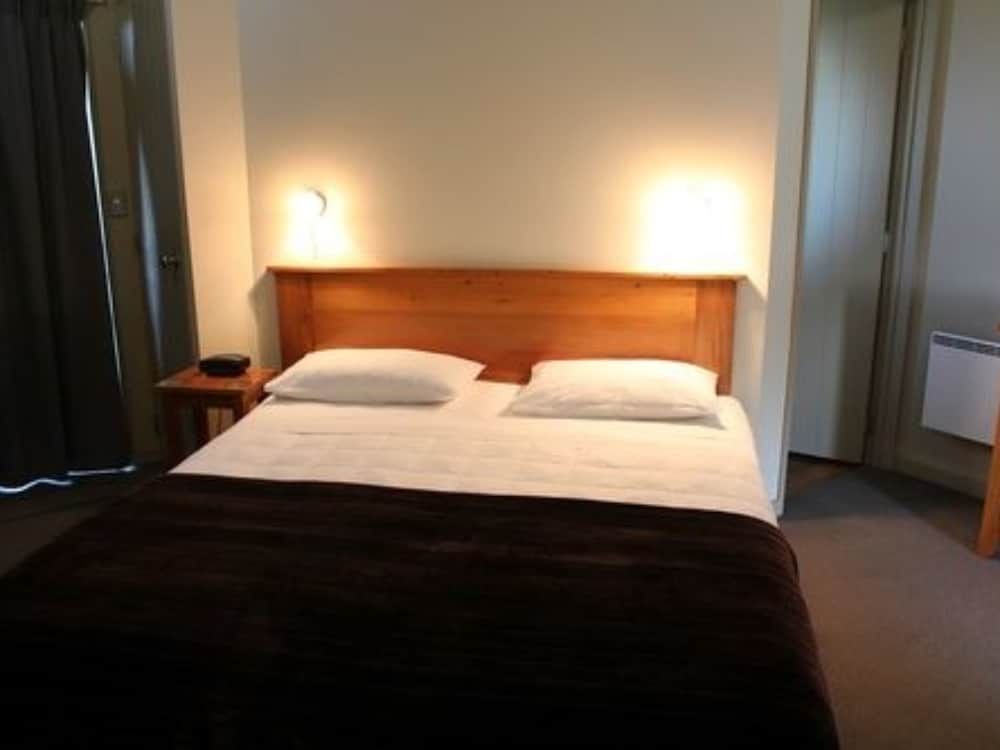 Omau Settlers Lodge Motel 2