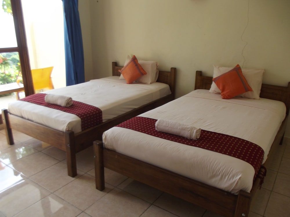 CF Komodo Hotel 2