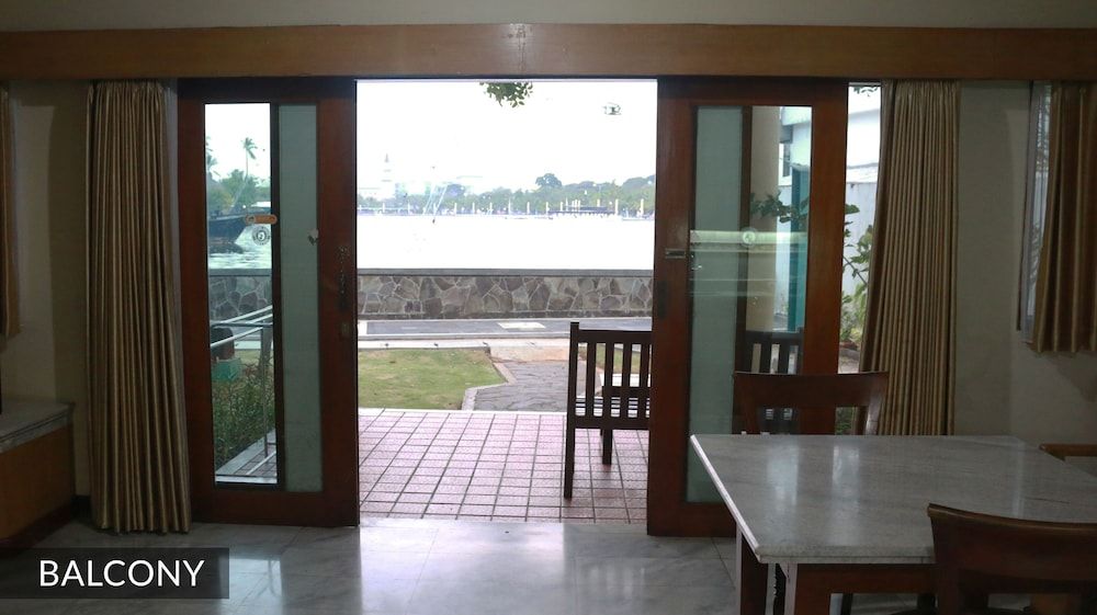 Putri Duyung Ancol 1
