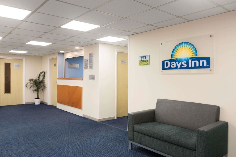 Days Inn by Wyndham Sutton Scotney South 2