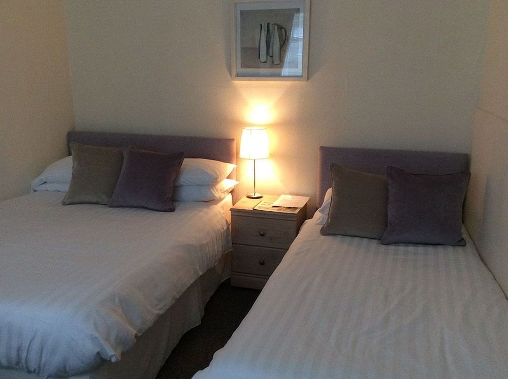 The Priory Burford Bed and Breakfast 3