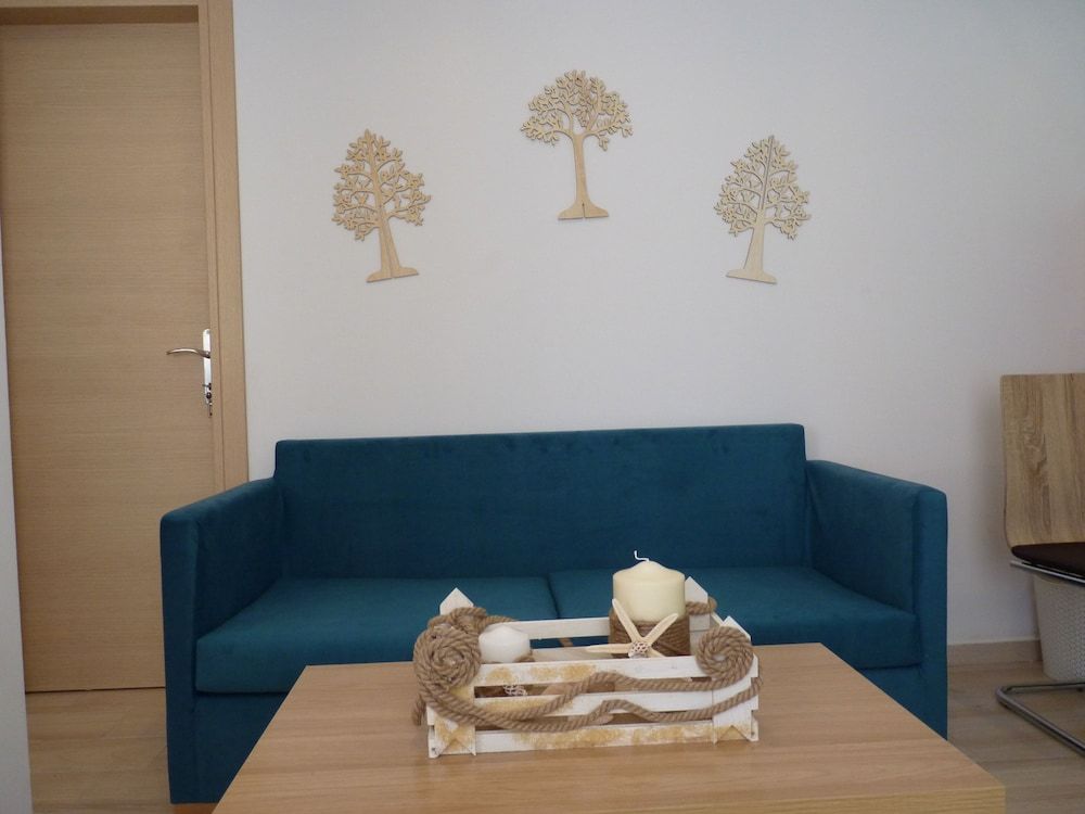 Ilianthos Apartments & Studios 2