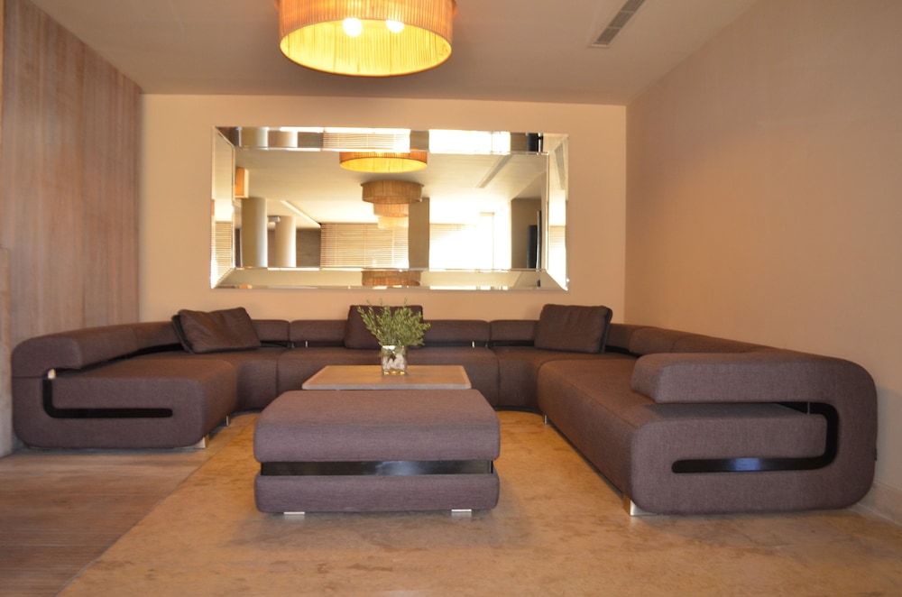 Aegeon Beach Hotel 3