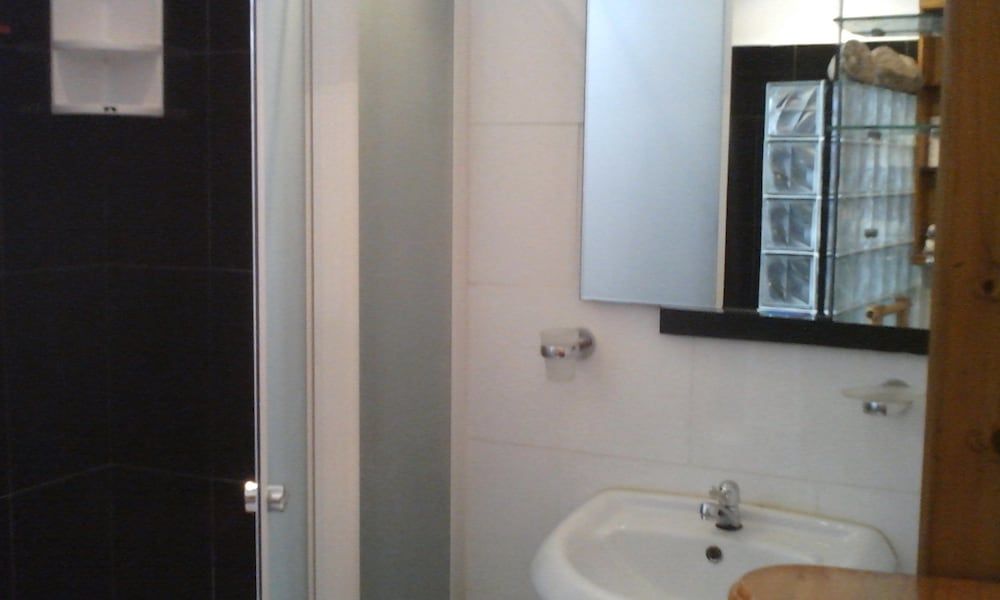 Chez Lorna 2 Chez Lorna 2