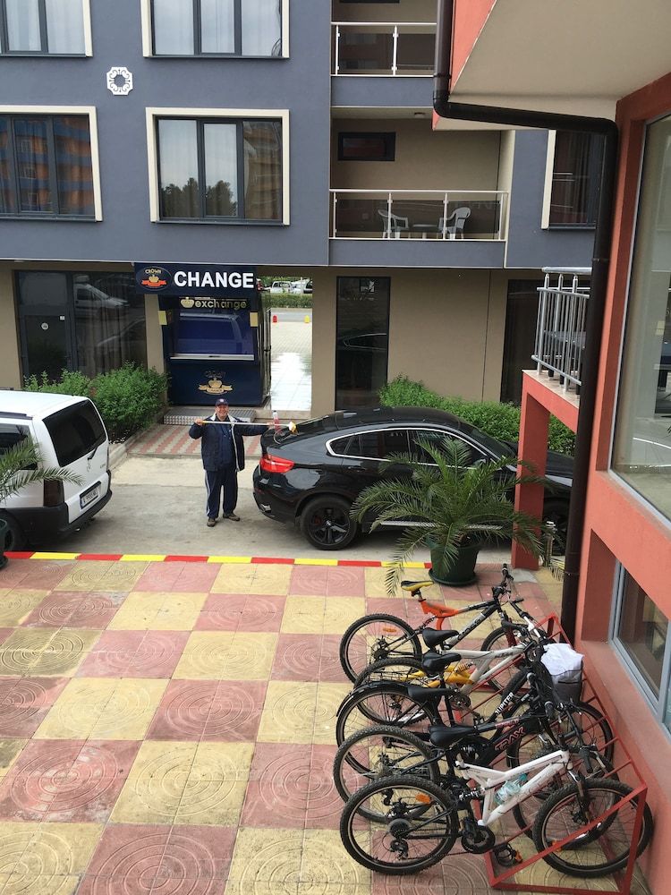 Beach Aparthotel Salt Lake 3