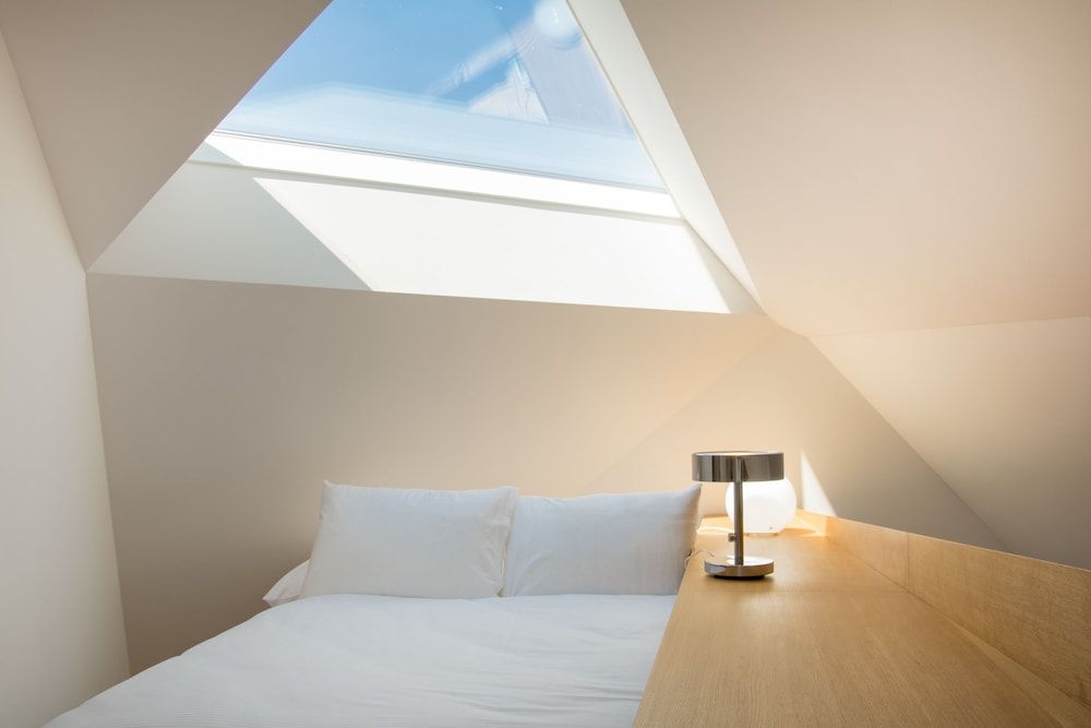 Top city center Lion Monument 3