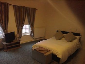 Station Hotel 3