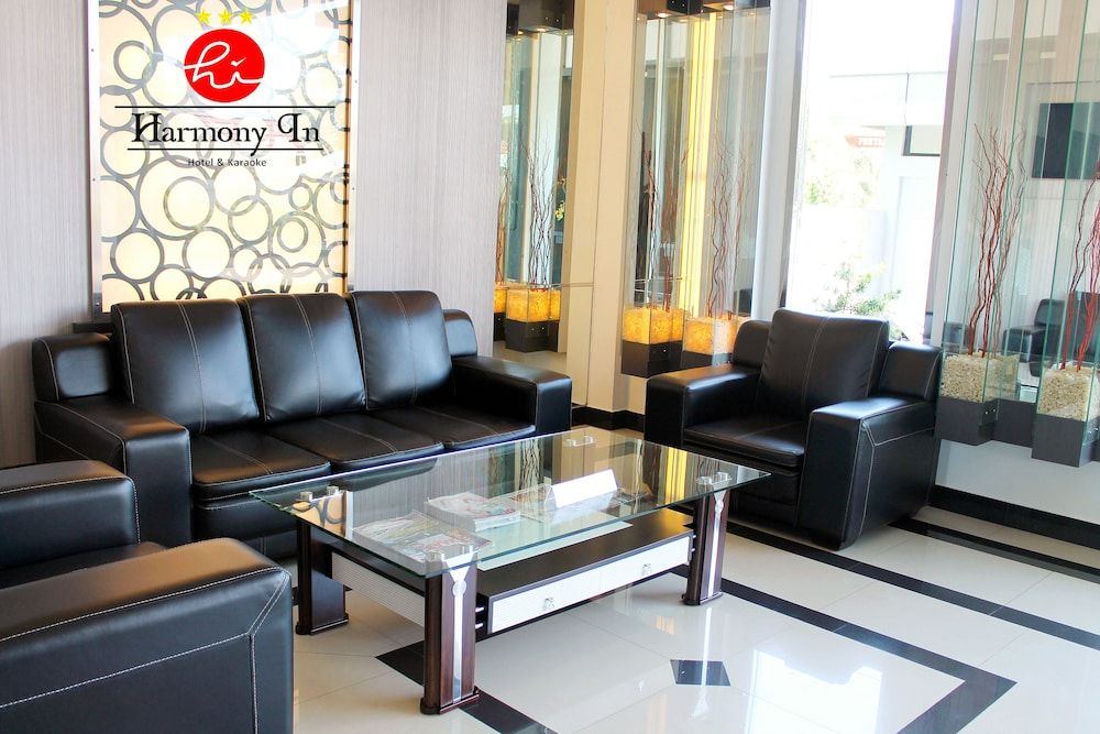Hotel Harmony In Pontianak 2