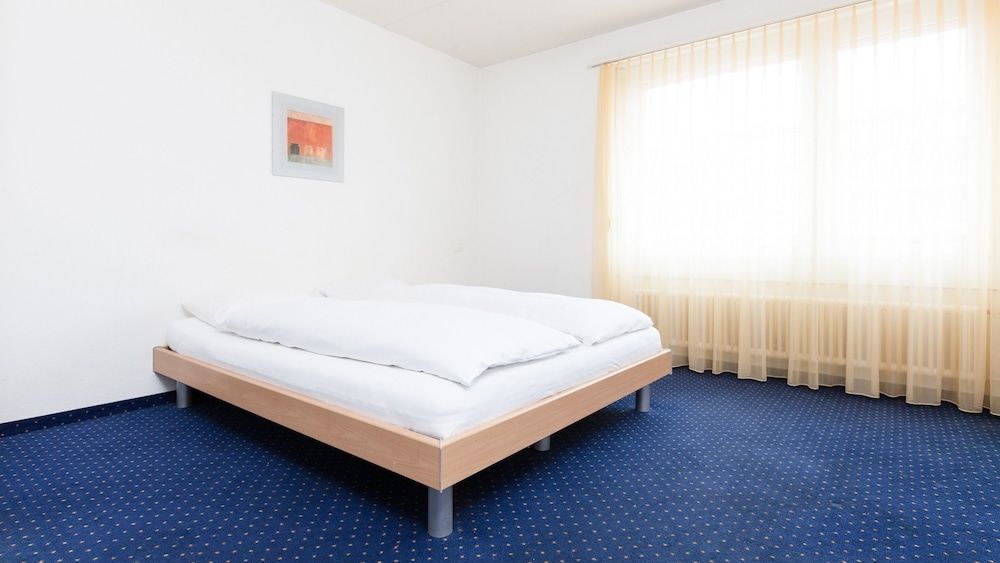 Swiss Star Zurich Airport 3