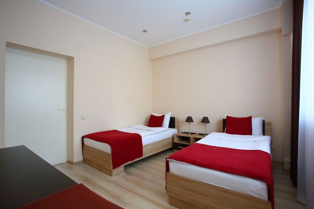 Maksim Hotel 2